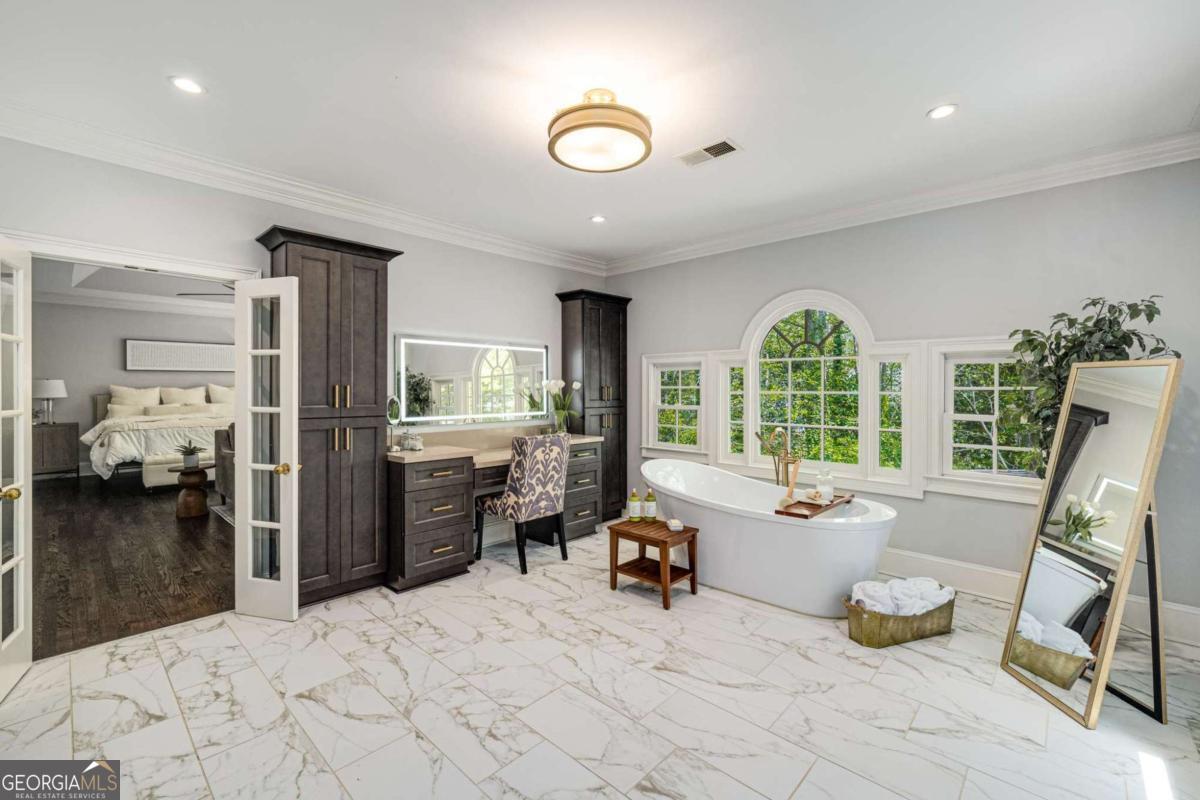 Atlanta Country Club - Residential