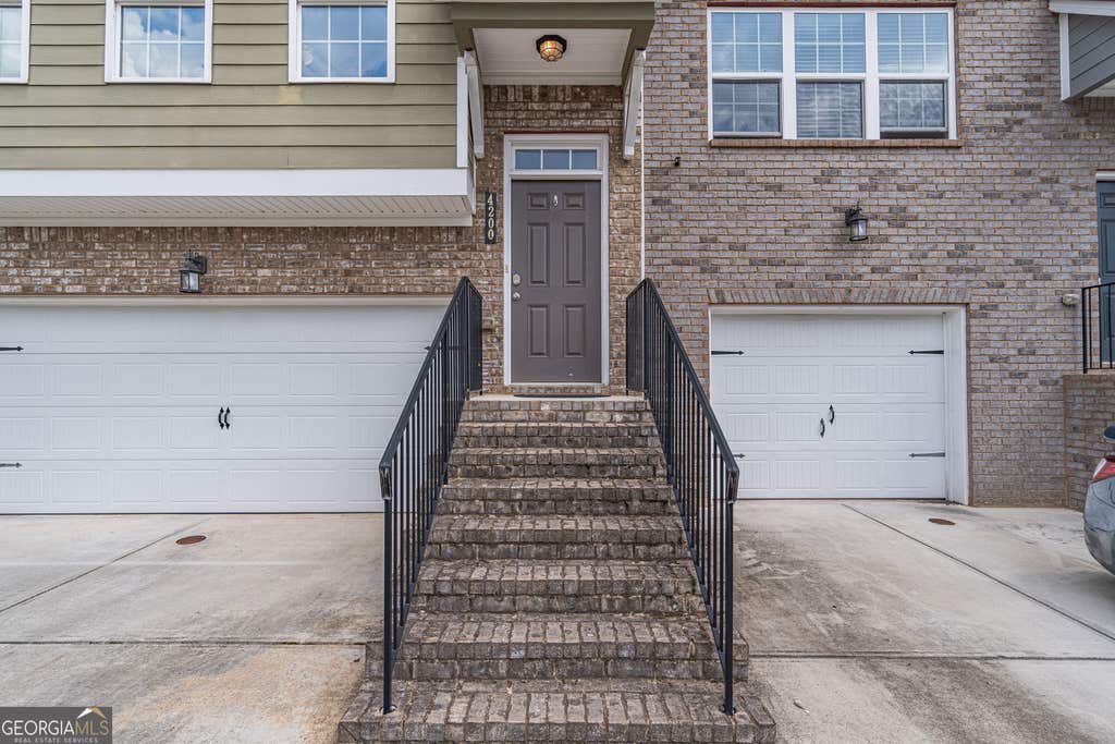 Photo of 4200 Chatham Ridge Drive, Buford, GA 30518 (MLS # 10785092)