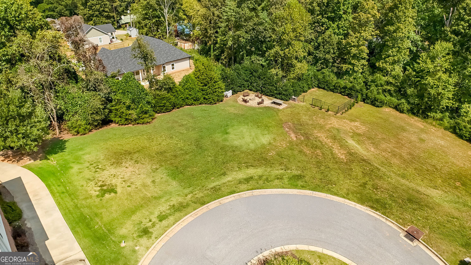 Clarkesville, Georgia 30523, United States, 2 Bedrooms Bedrooms, ,2 BathroomsBathrooms,Residential,Active,212950