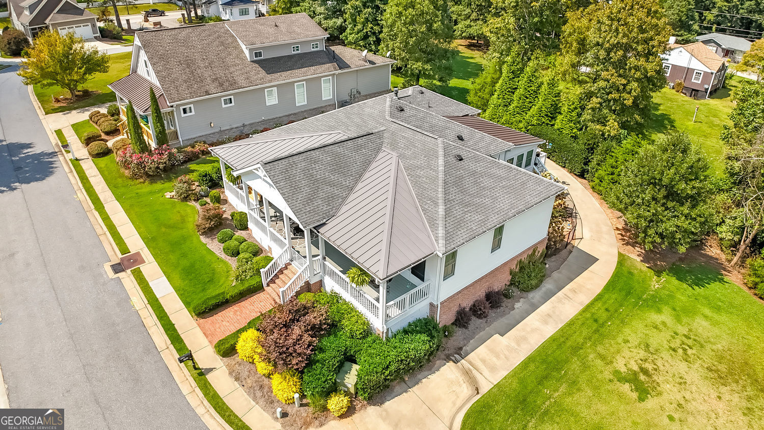 Clarkesville, Georgia 30523, United States, 2 Bedrooms Bedrooms, ,2 BathroomsBathrooms,Residential,Active,212950