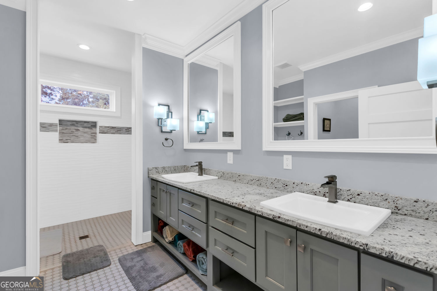 Clarkesville, Georgia 30523, United States, 2 Bedrooms Bedrooms, ,2 BathroomsBathrooms,Residential,Active,212950