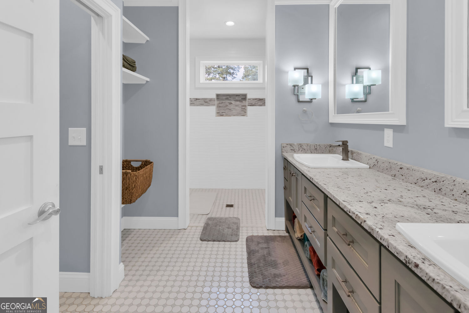 Clarkesville, Georgia 30523, United States, 2 Bedrooms Bedrooms, ,2 BathroomsBathrooms,Residential,Active,212950