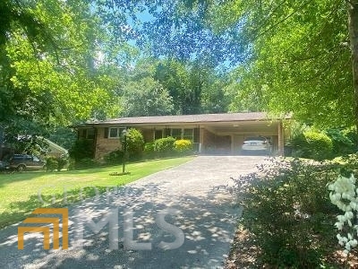Adorable 4 side brick stepless ranch with 3 bedrooms and 1.5 Baths. Eat in kitchen and refrigerator remains. Hardwoods in formal living room, hallway and all 3 bedrooms. New Roof. Large fenced yard with storage garage. Beautiful quiet neighborhood is just minutes from I-20 and shopping.