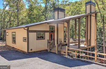 Single Family Residence at 1918 Big Creek RD