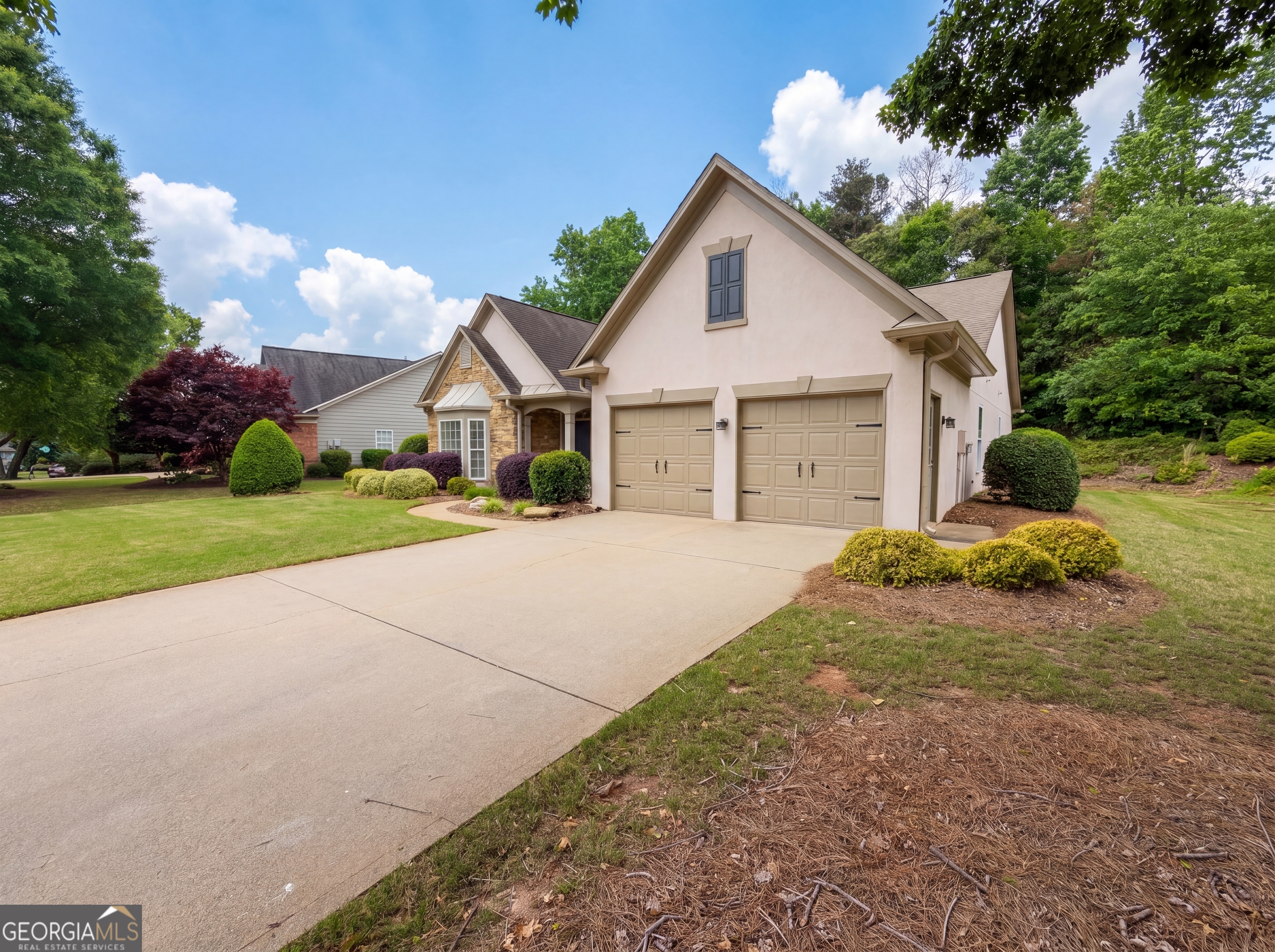 1255 Bookhout DR