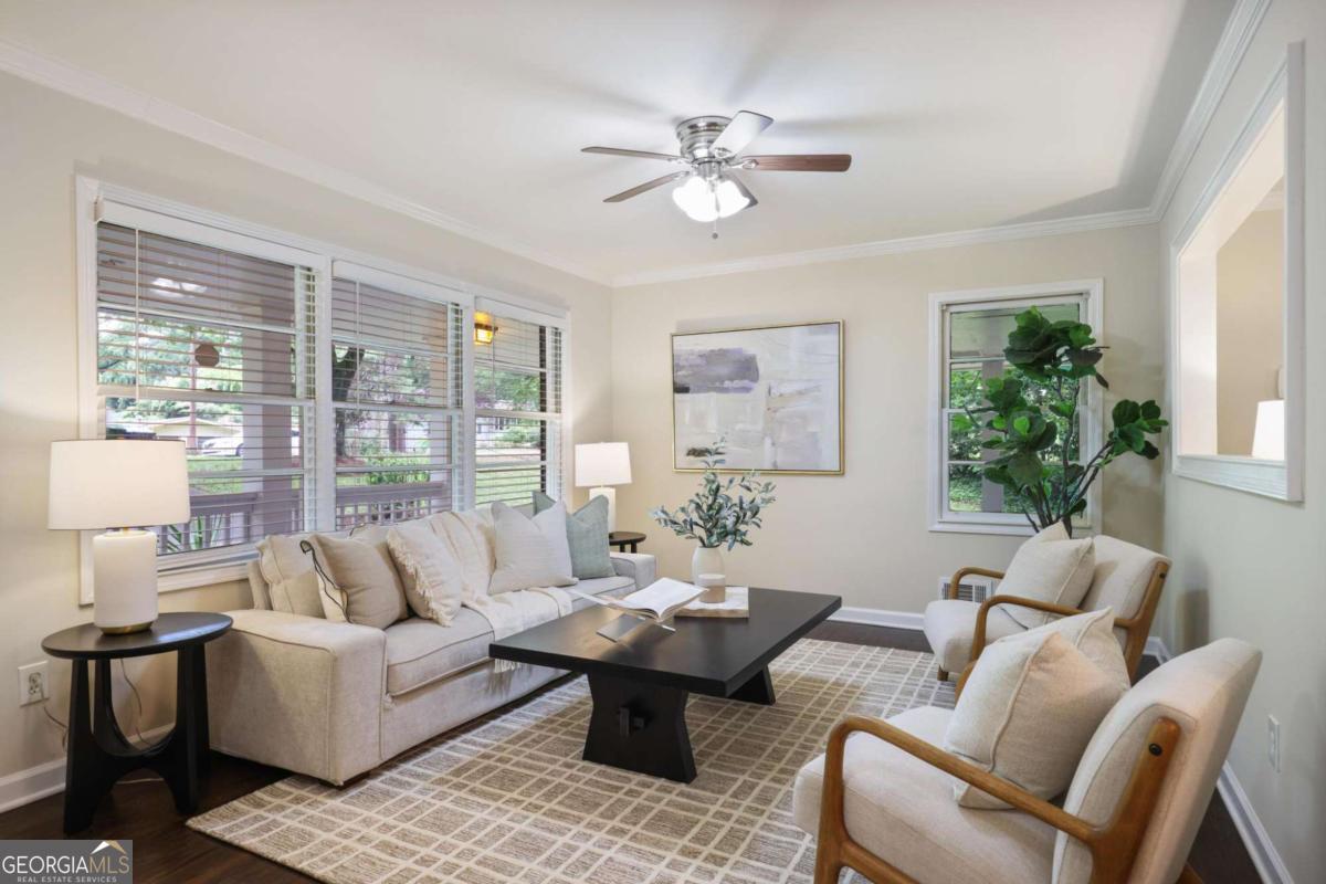 2383 Edgewater DR SW