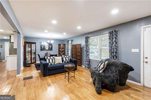 Photo of 974 Laurelmont Drive SW, Atlanta, GA 30311 (MLS # 10658814)