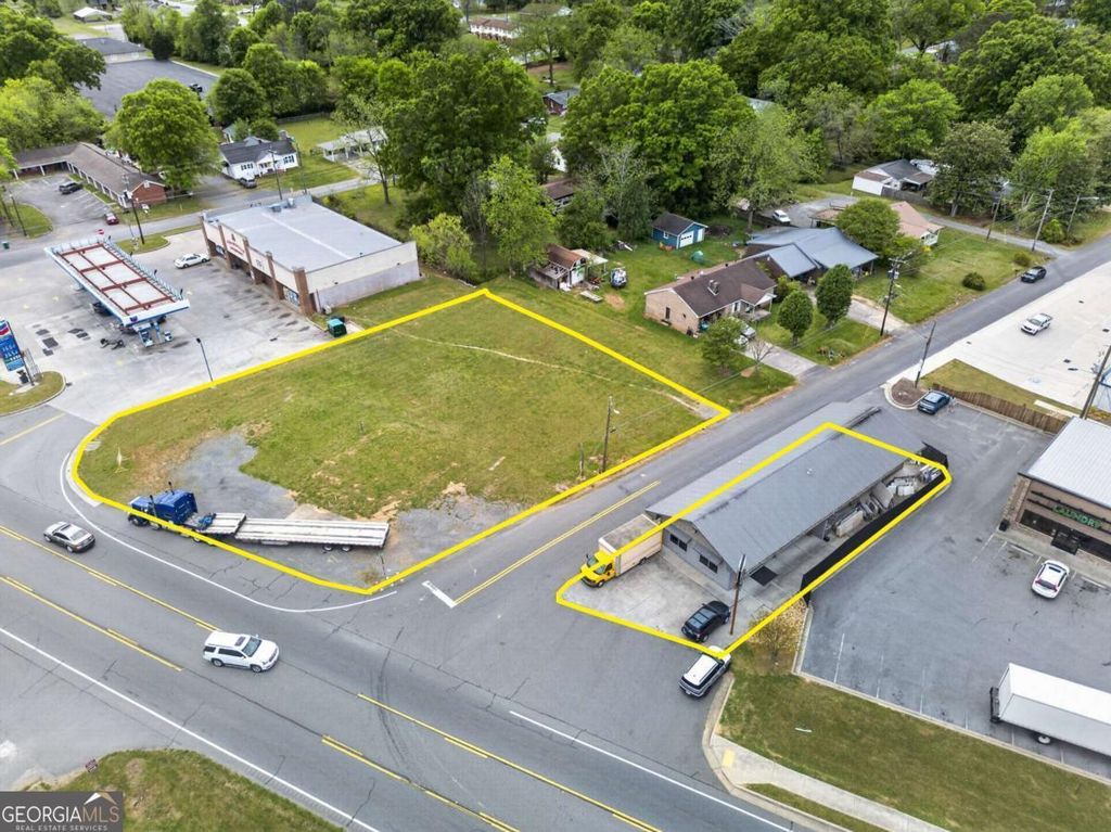 Photo of 5929 Joe Frank Harris Parkway NW, Adairsville, GA 30103 (MLS # 10738869)