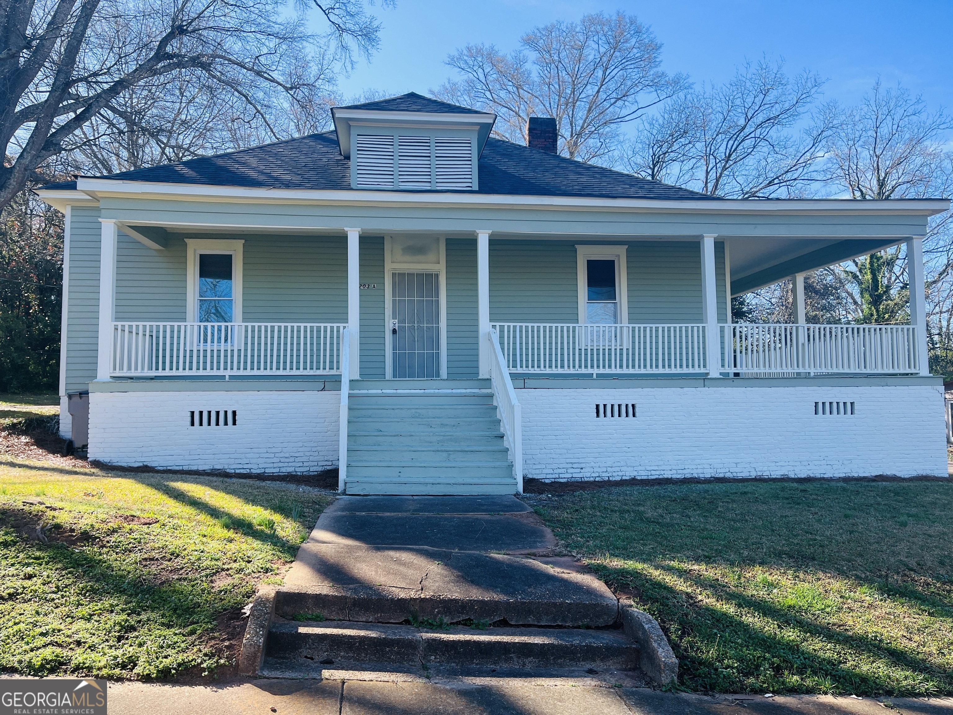 Welcome to this completely renovated 1 bedroom, 1 bathroom home complete with new LVP flooring, new paint and an relaxing rocking chair front porch! The kitchen features all new appliances, solid surface countertops, and all new cabinets. W/D connection in the unit! Walking distance to all Hillside has to offer! Must see!