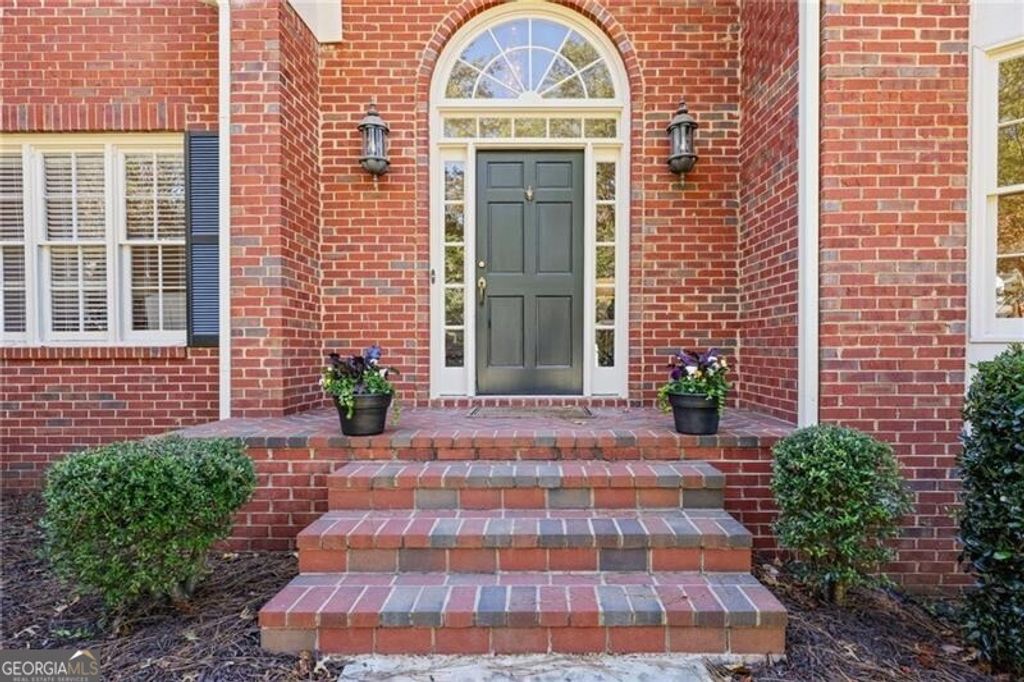 Photo of 963 Bolingbrook Drive SW, Marietta, GA 30064 (MLS # 10631317)
