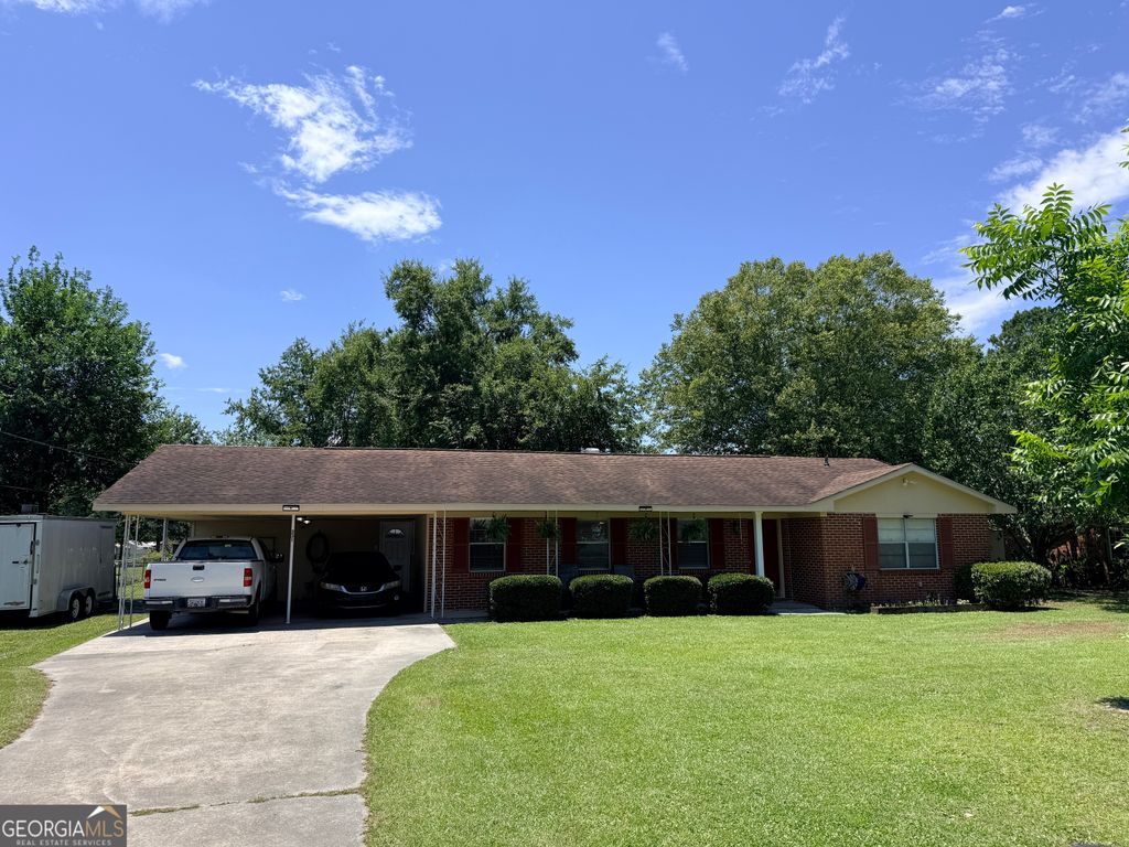 Photo of 231 Auburn Street, Baxley, GA 31513 (MLS # 10798367)