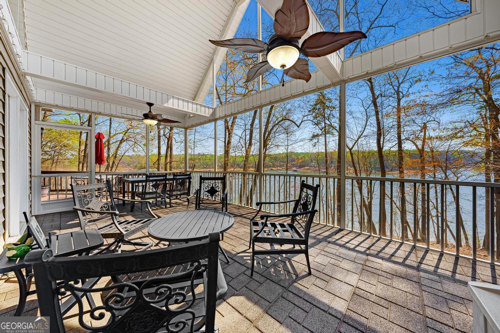 997 Rue Fleur de Lis