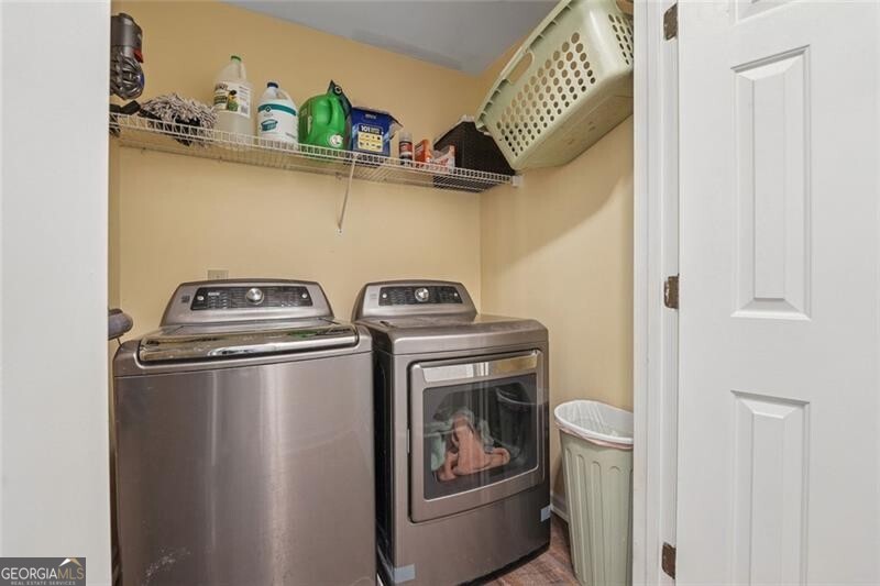 Cumming, Georgia 30041, United States, 5 Bedrooms Bedrooms, ,4 BathroomsBathrooms,Residential,Active,138029