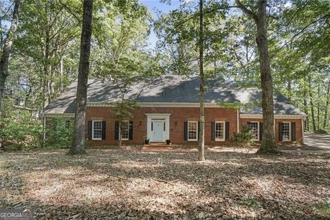 Photo of 80 Cliffcreek Trace NE, Atlanta, GA 30350 (MLS # 10696851)