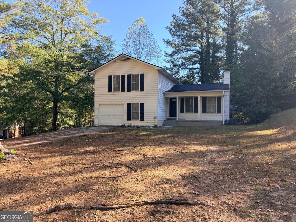 Photo of 7280 Fernwood Drive, Riverdale, GA 30296 (MLS # 10629631)