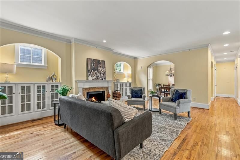229 Spence AVE SE