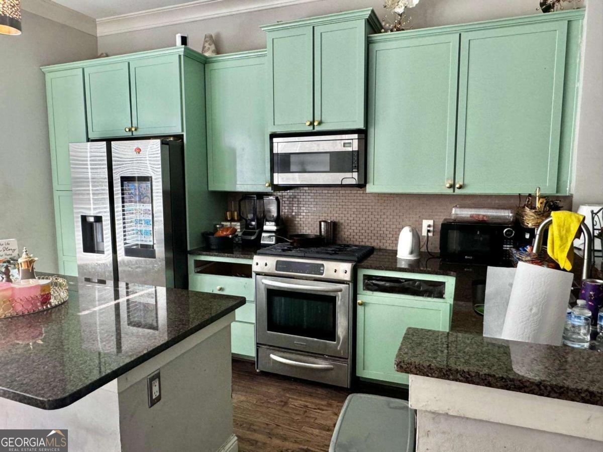 4666 Magnolia CMNS