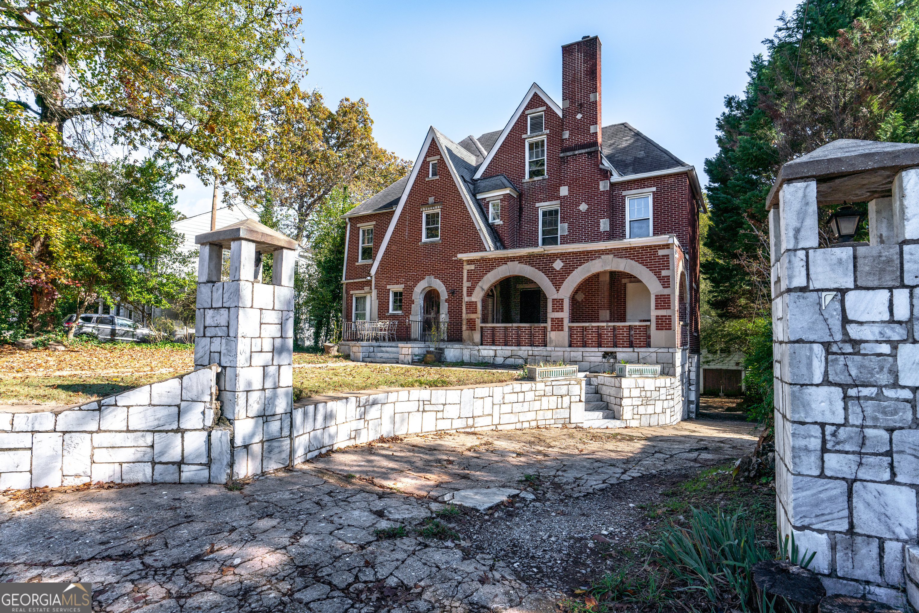 1225 Clifton RD