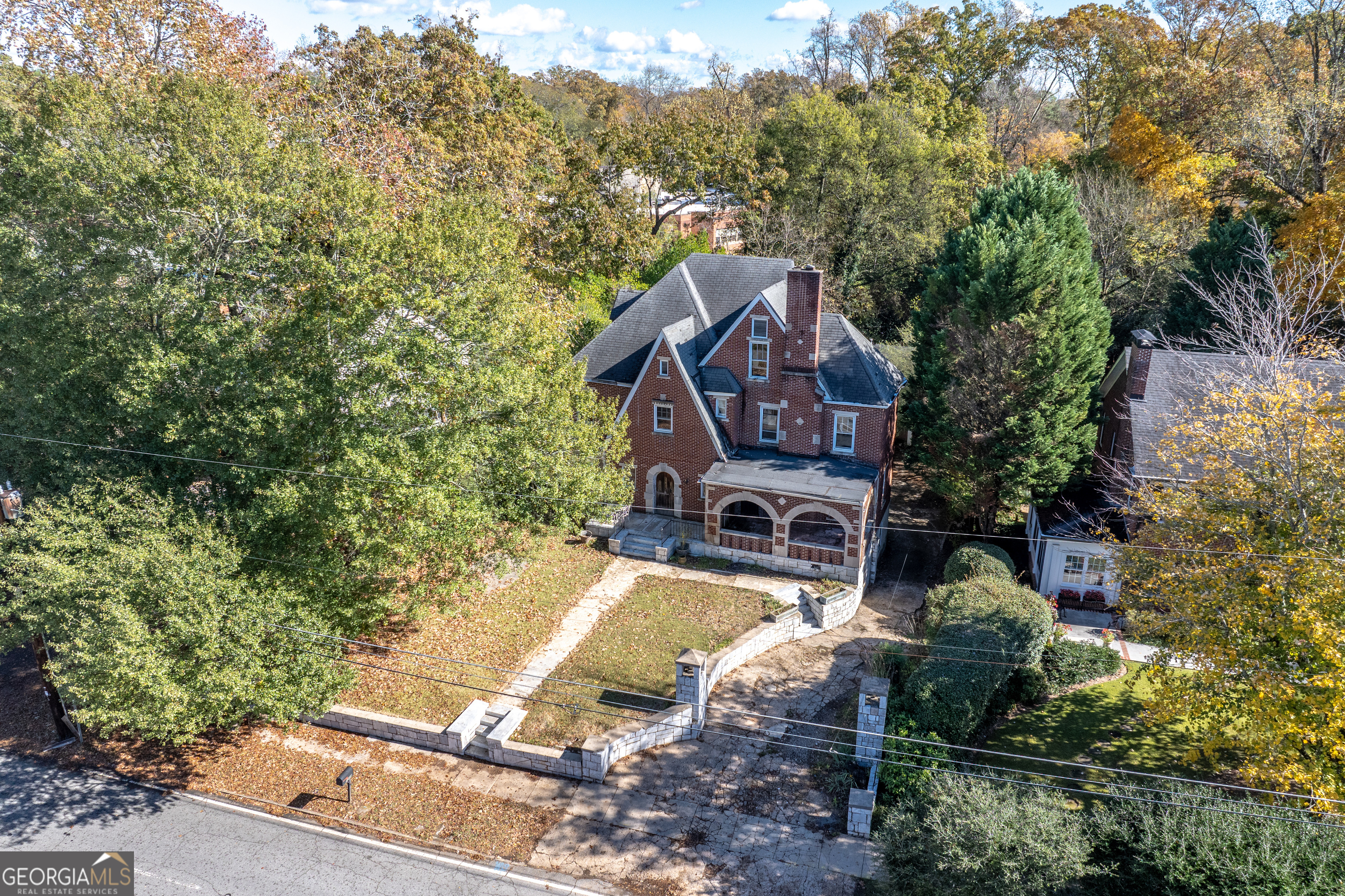 1225 Clifton RD
