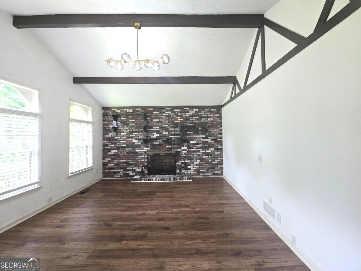2821 NE MEADOWLARK TRAIL