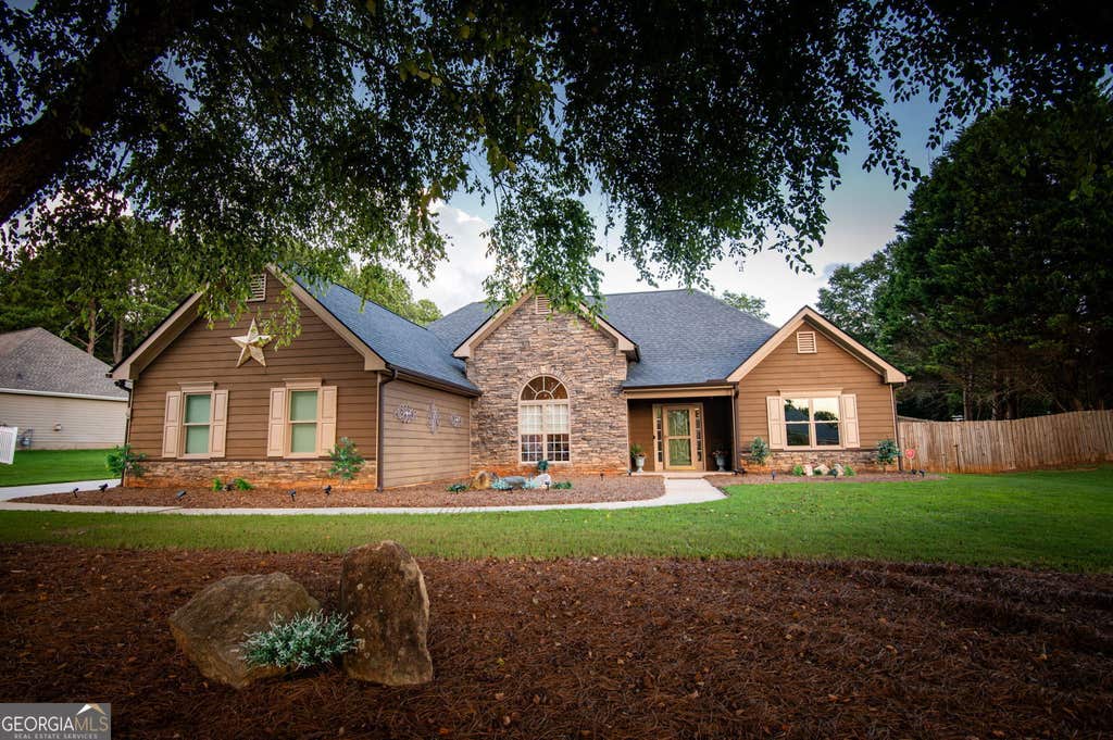 Photo of 4207 Old Wood Dr, Conyers, GA 30094 (MLS # 10810761)