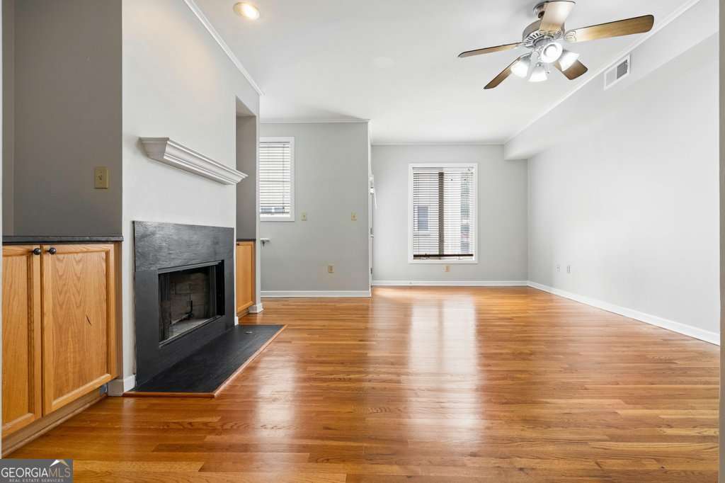 401 10th ST NW D215
