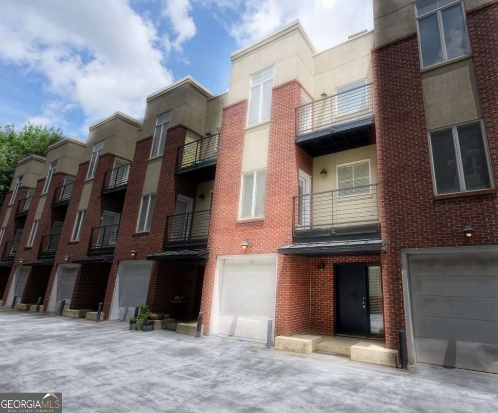 401 10th ST NW D215