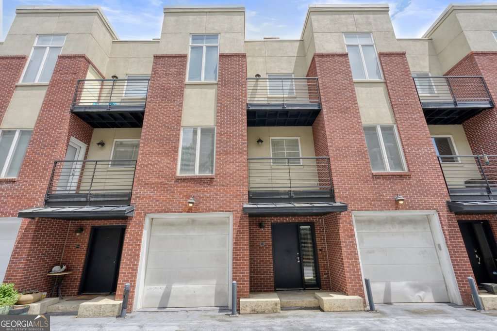 Photo of 401 10th Street NW #D215, Atlanta, GA 30318 (MLS # 10789772)