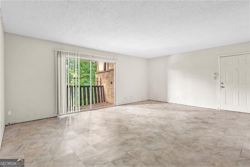 1315 Camelot DR