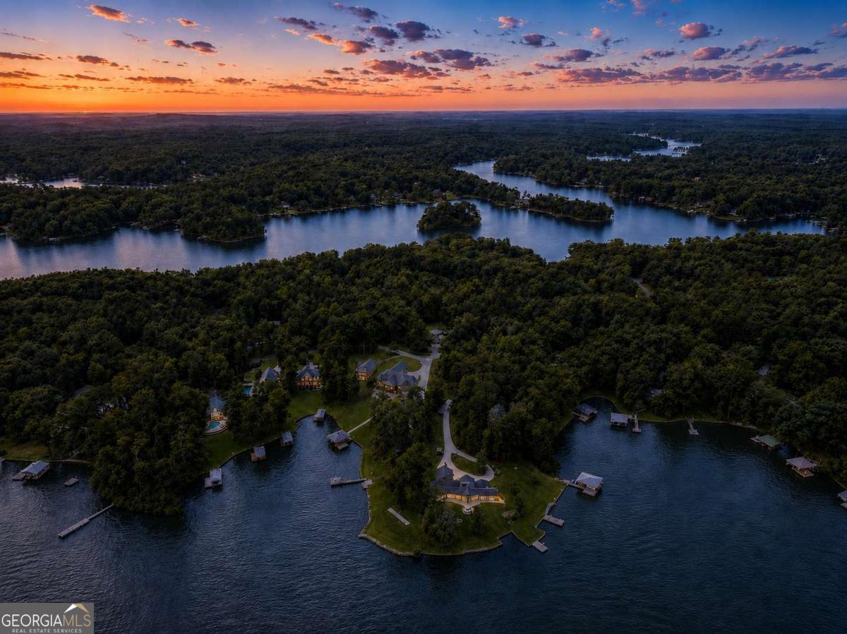 111 Northshore DR