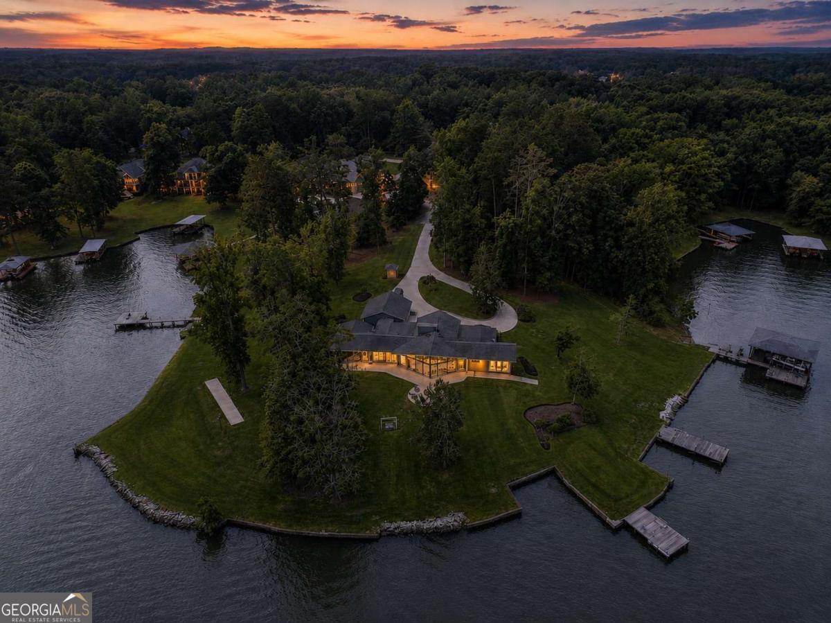 111 Northshore DR