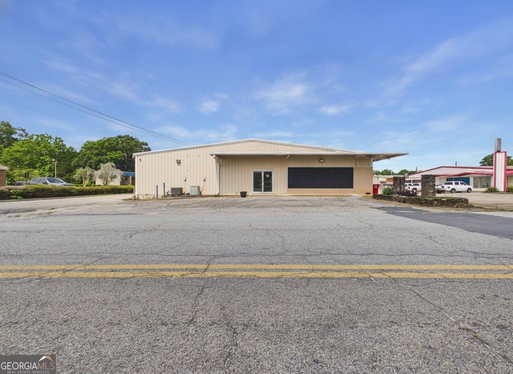 Photo of 124 Commerce Street, Bowdon, GA 30108 (MLS # 10795540)