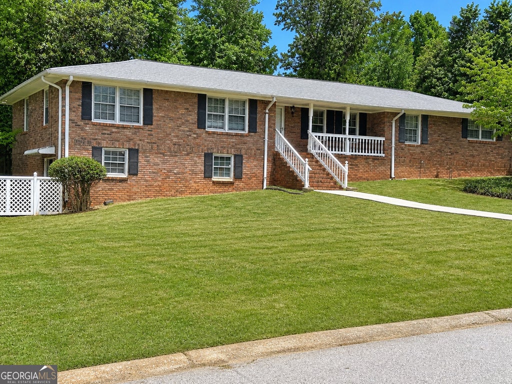 Photo of 3750 Briarcliff Drive, Douglasville, GA 30135 (MLS # 10870453)