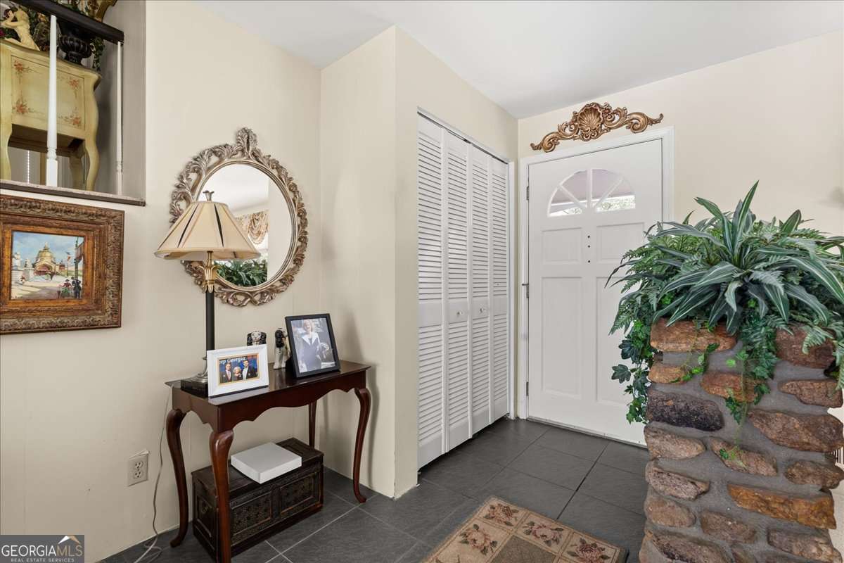 1033 Davenport CIR