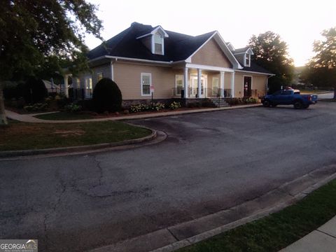 A home in Pendergrass