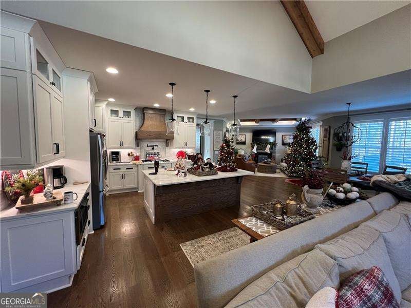 6332 Granbury WALK