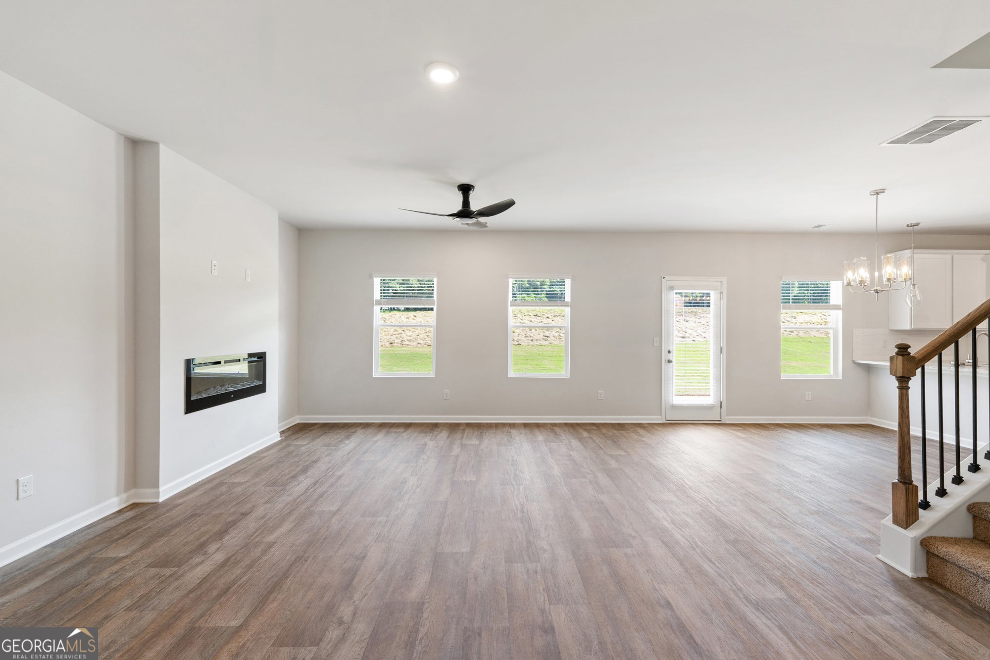36 FAULKNER CIR