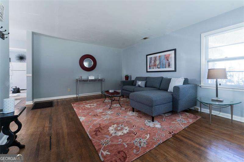 547 SW Westmeath DR SW