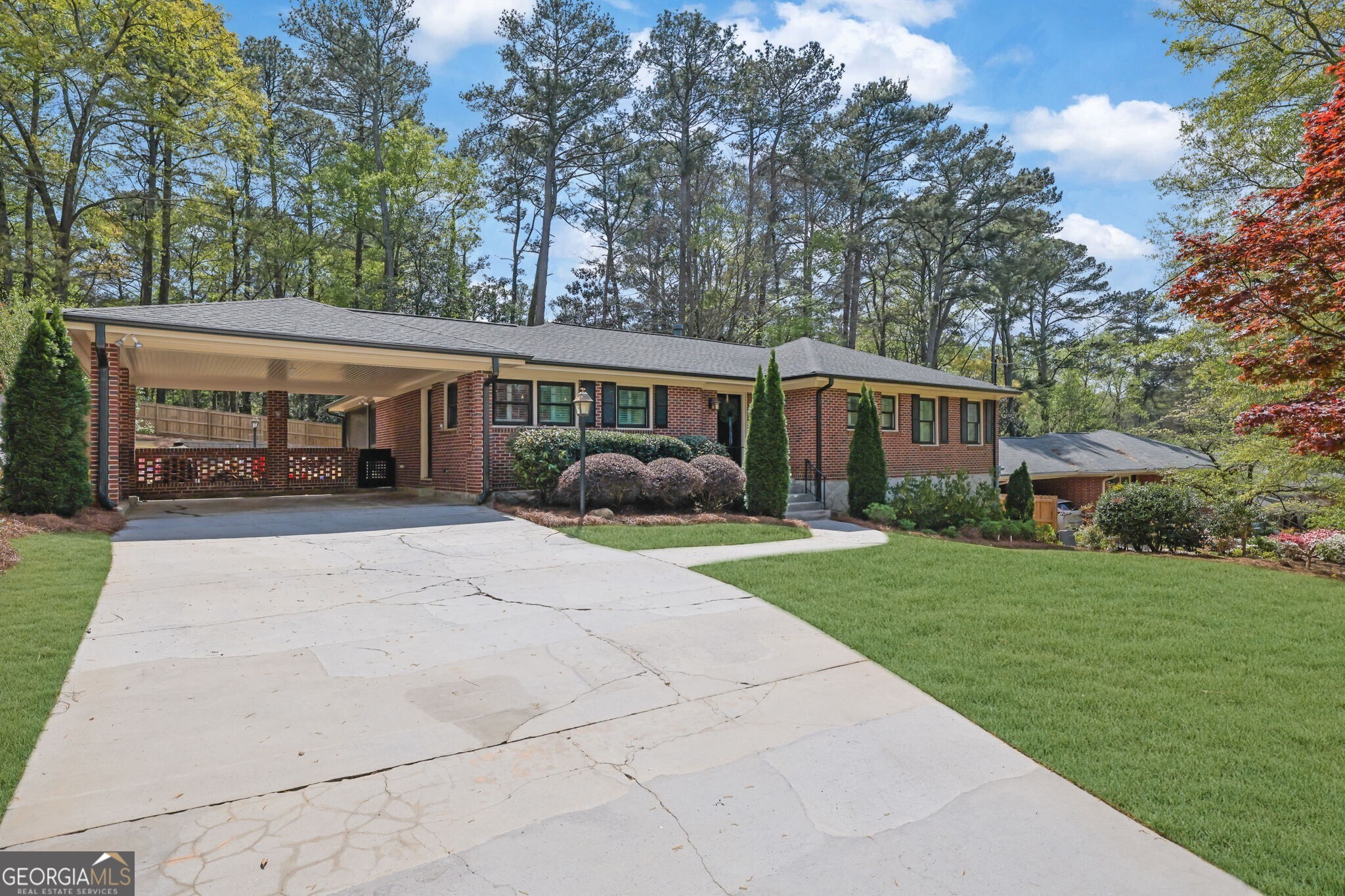 2602 Tanglewood RD