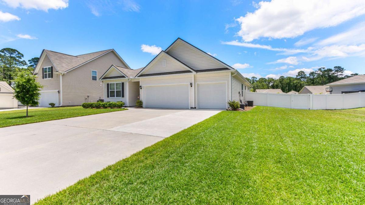 33 Woodford Reserve DR