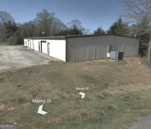 262 McMillan RD