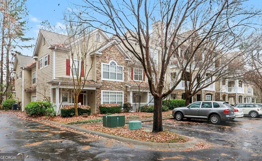 Photo of 933 Sandringham Drive #933, Alpharetta, GA 30004 (MLS # 10787221)