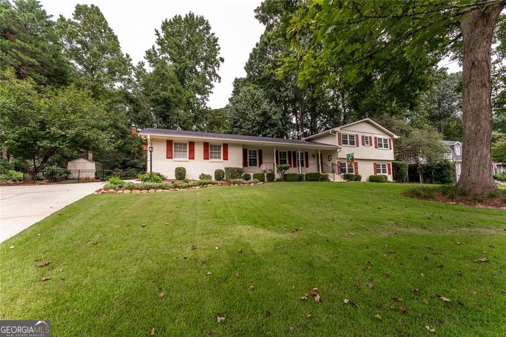 2220 Spring Mill CV