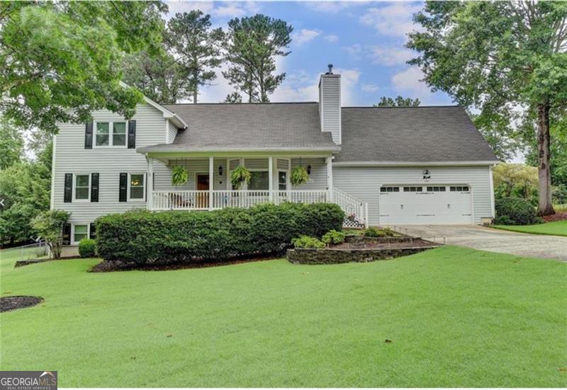 Great OPPORTUNITY in a sought out school district, close to major highways, close to mall of GA, close to Ray stadium, restaurants and NO HOA! This beautiful house features, 6 bedrooms, 3.5 bathrooms, two story family room, open concept loft, huge master on main and fenced private yard.  So much to offer! Bring your best offer, this gem wont last!