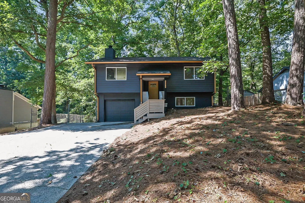 1971 Pair Road SW