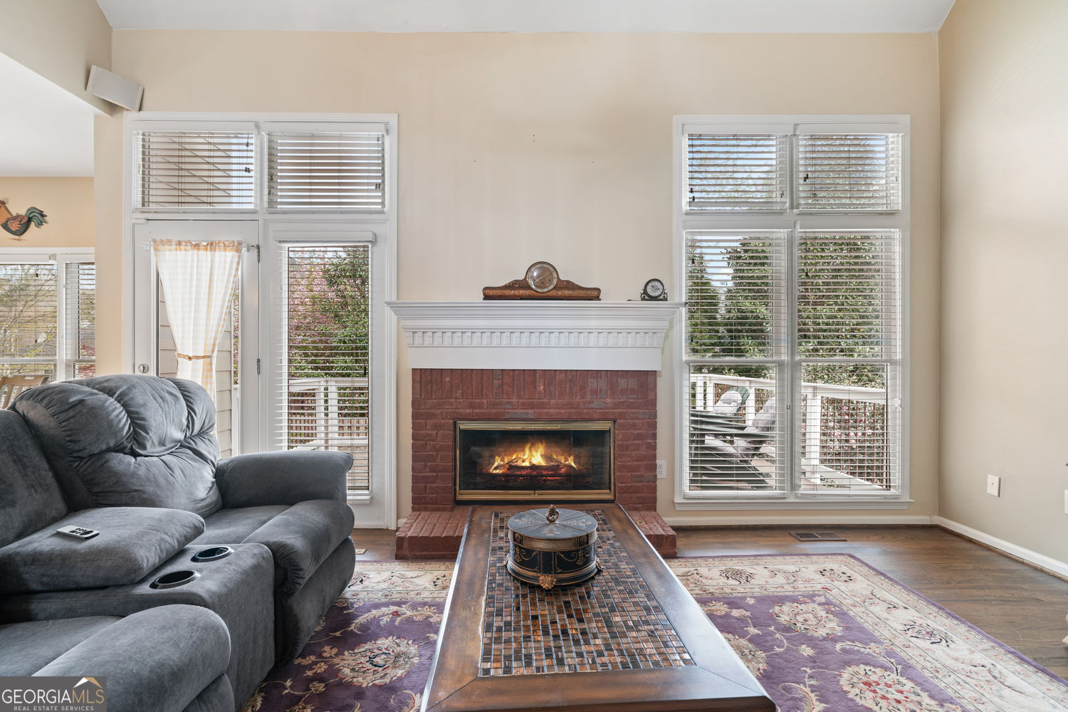 Roswell, Georgia 30075, United States, 5 Bedrooms Bedrooms, ,4 BathroomsBathrooms,Residential,Pending,115490