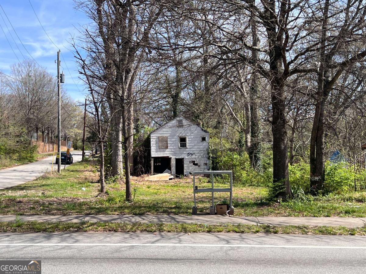 1844 Jonesboro RD SE