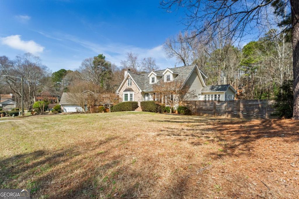 Photo of 2320 Brownstone Court, Marietta, GA 30062 (MLS # 10708542)