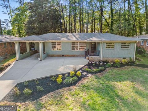 Photo of 1845 Fort Valley Drive SW, Atlanta, GA 30311 (MLS # 10728800)