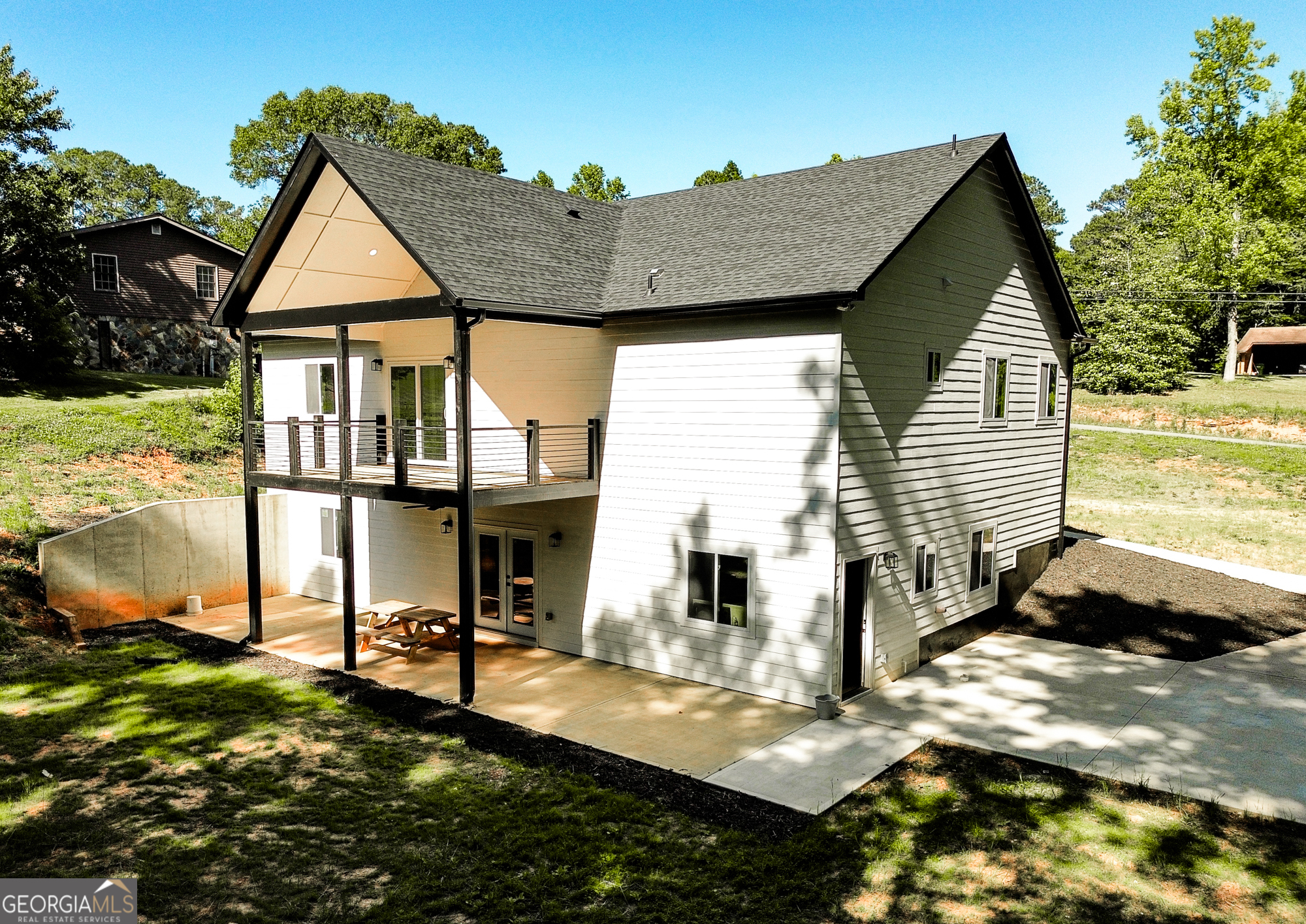 173 Frontier RD